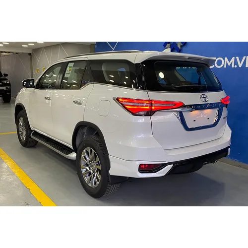 Toyota Fortuner SR5 2025 Blanco Caracas