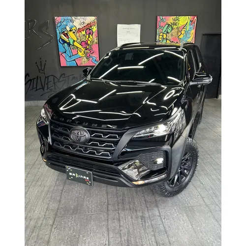 Toyota Fortuner SR5 2025 Negro Caracas
