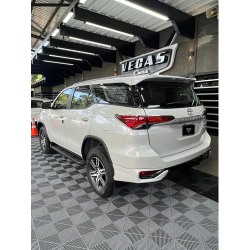 Toyota Fortuner SR5 2025 Blanco Barquisimeto