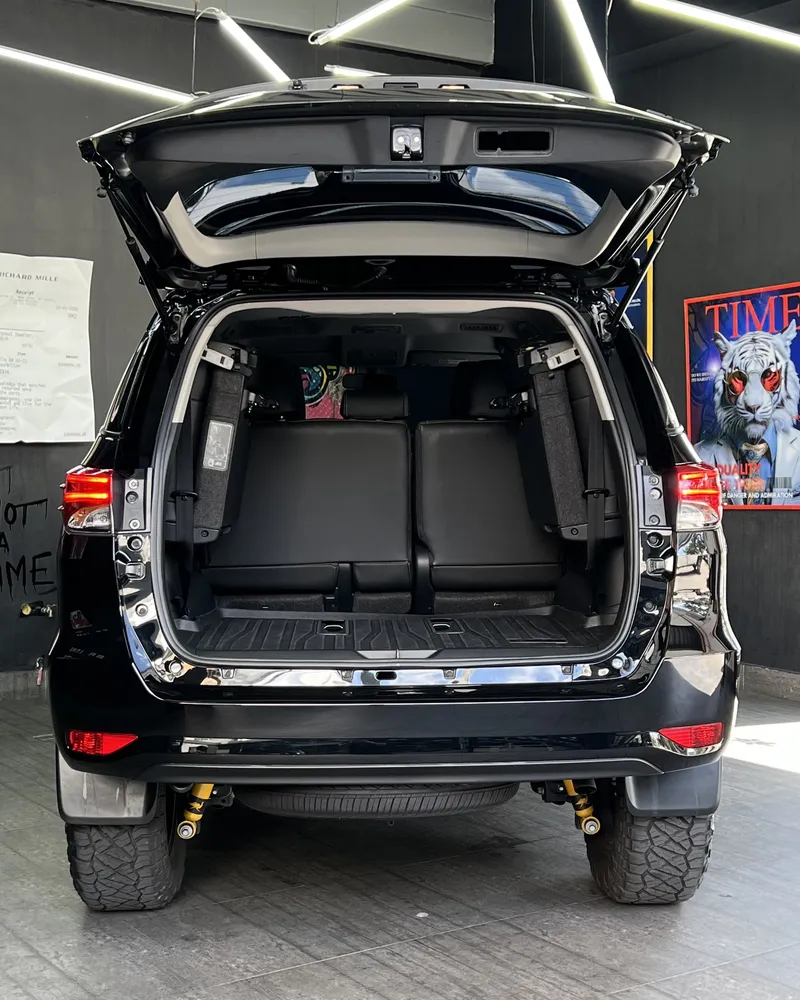 Toyota Fortuner SR5 2025 Negro Caracas