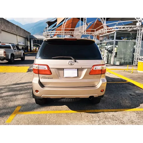 Toyota Fortuner SR5 2011 Dorado Caracas