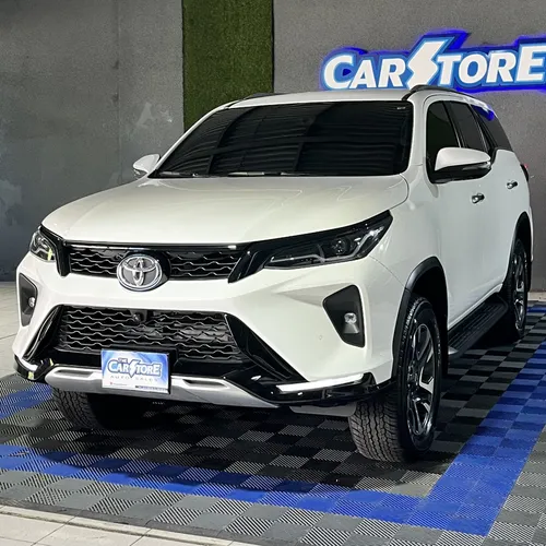 Toyota Fortuner 2024 Blanco Caracas