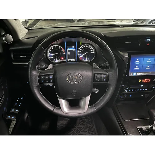 Toyota Fortuner 2024 Blanco Caracas