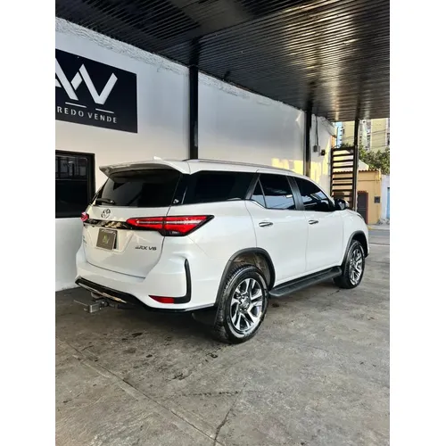 Toyota Fortuner SRX 2025 Blanco Caracas