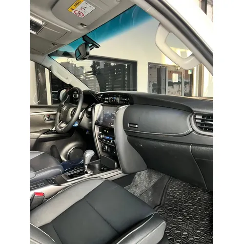Toyota Fortuner SRX 2025 Blanco Caracas