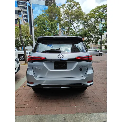 Toyota Fortuner SRX 2026 Plateado Caracas