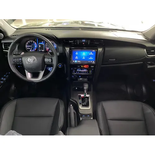 Toyota Fortuner SRX 2026 Plateado Caracas