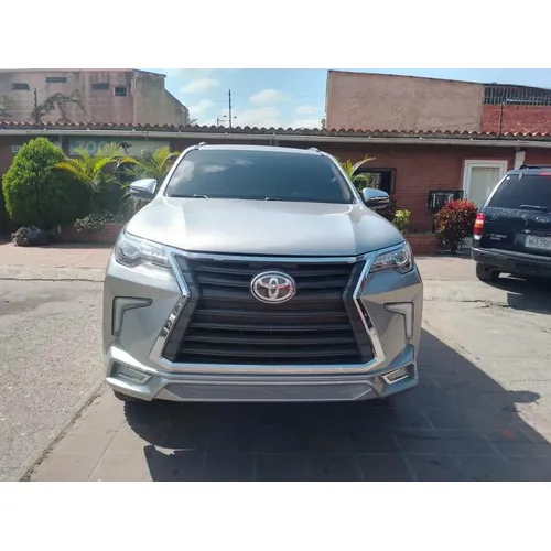 Toyota Fortuner SRX 2020 Plateado Guarenas