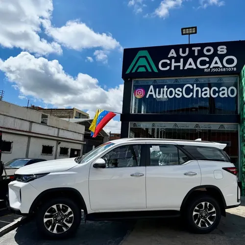 Toyota Fortuner SW4 SRX 2026 Blanco Caracas