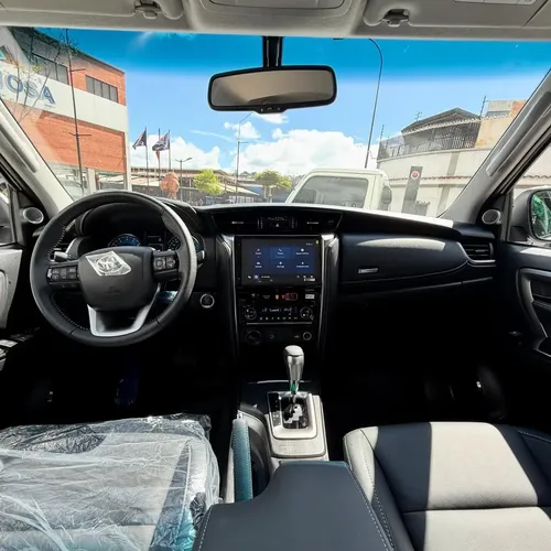 Toyota Fortuner SW4 SRX 2026 Blanco Caracas