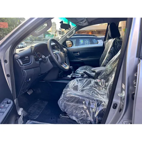 Toyota Fortuner SRX 2025 Plateado Caracas