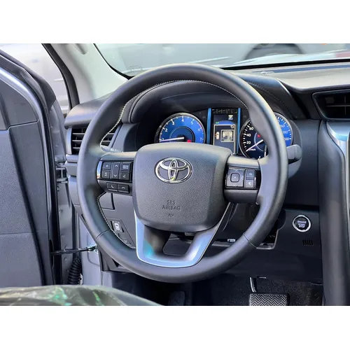 Toyota Fortuner SRX 2025 Plateado Caracas