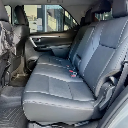 Toyota Fortuner SW4 SRX 2024 Plateado Caracas