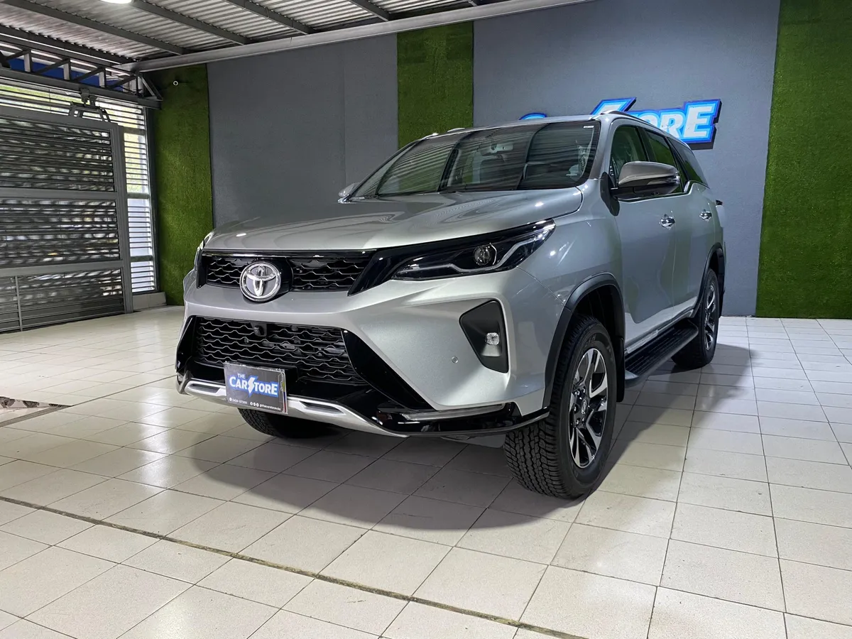 Toyota Fortuner SRX 2025 Plateado Caracas