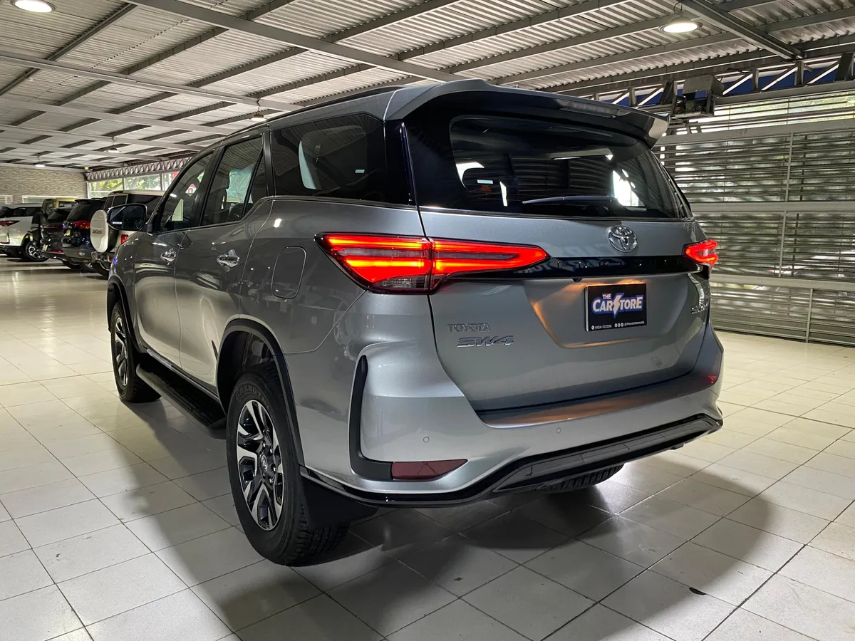 Toyota Fortuner SRX 2025 Plateado Caracas