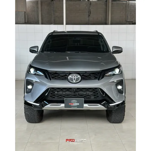 Toyota Fortuner SW4 2024 Plateado Caracas
