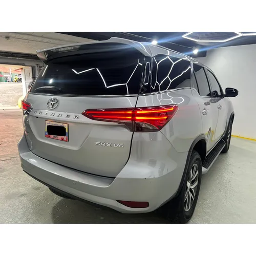 Toyota Fortuner SW4 2020 Plateado Caracas