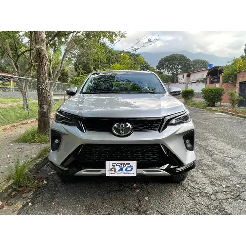 Toyota Fortuner SW4 2026 Plateado Caracas