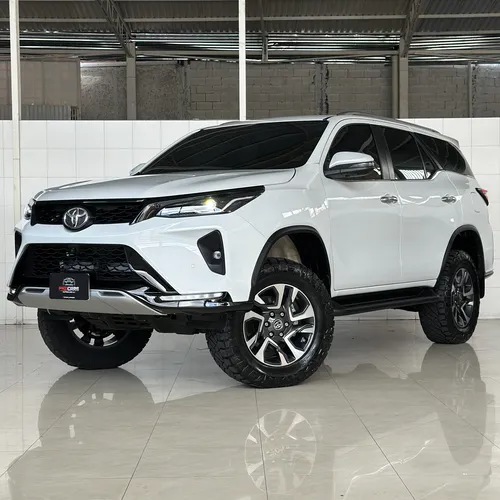 Toyota Fortuner SW4 2024 Blanco Caracas