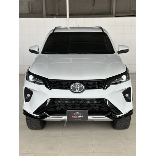 Toyota Fortuner SW4 2024 Blanco Caracas