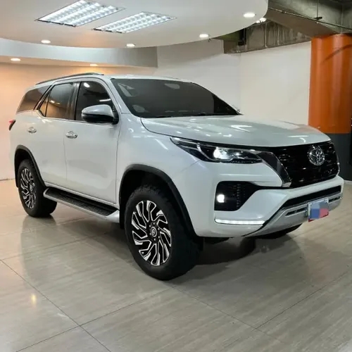 Toyota Fortuner SW4 2022 Blanco Caracas