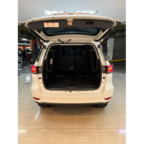 Toyota Fortuner SW4 2022 Blanco Caracas