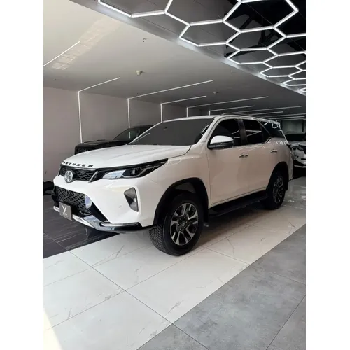 Toyota Fortuner SW4 2025 Blanco Caracas