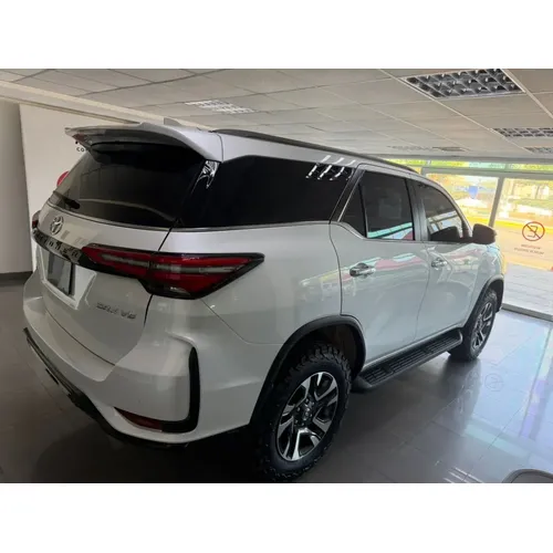 Toyota Fortuner SW4 2025 Blanco Maracaibo
