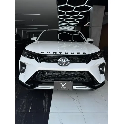 Toyota Fortuner SW4 2025 Blanco Caracas