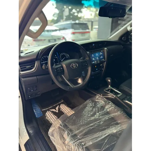 Toyota Fortuner SW4 2025 Blanco Caracas