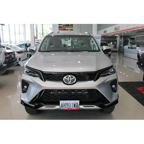 Toyota Fortuner SW4 2026 Plateado La Victoria