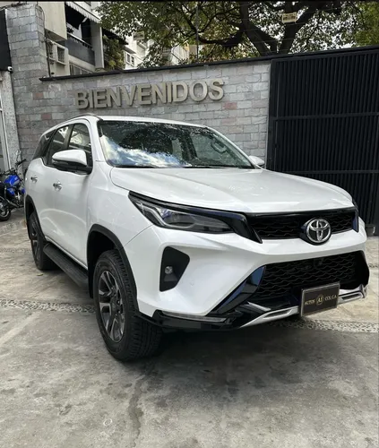 Toyota Fortuner SW4 2026 Blanco Caracas