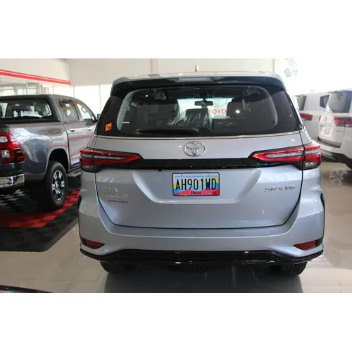 Toyota Fortuner SW4 2026 Plateado La Victoria