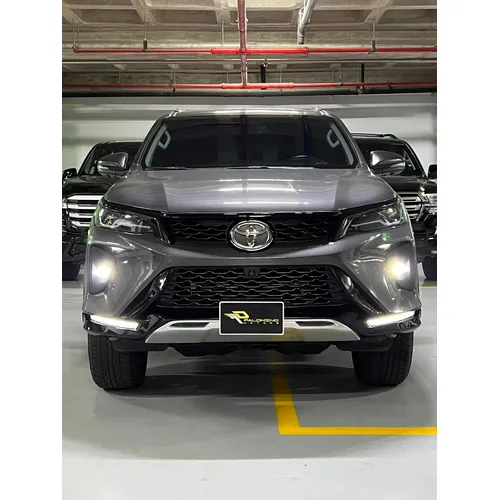 Toyota Fortuner SW4 2025 Gris Caracas