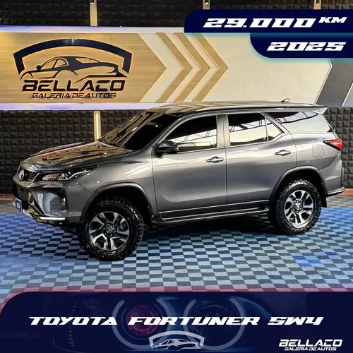 Toyota Fortuner SW4 2025 Gris Caracas
