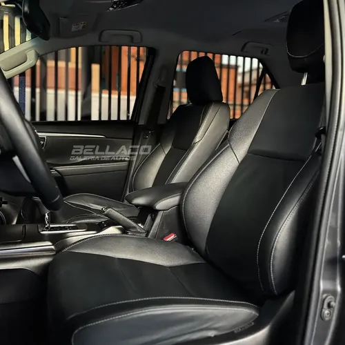 Toyota Fortuner SW4 2025 Gris Caracas
