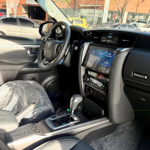 Toyota Fortuner SW4 SRX 2025 Blanco Caracas