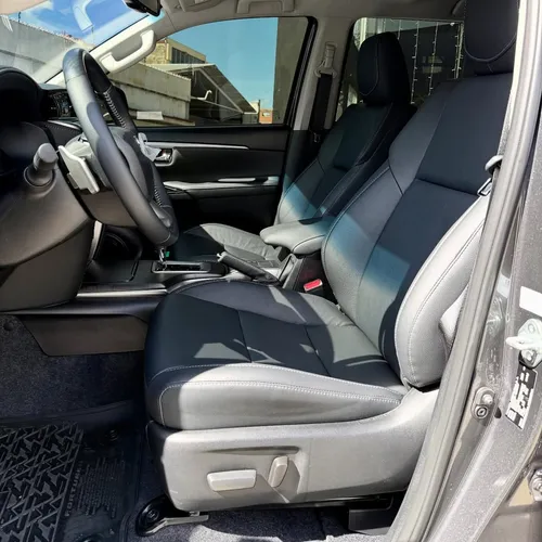 Toyota Fortuner SW4 SRX 2026 Gris Caracas