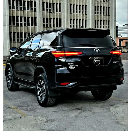 Toyota Fortuner SW4 2026 Negro Caracas