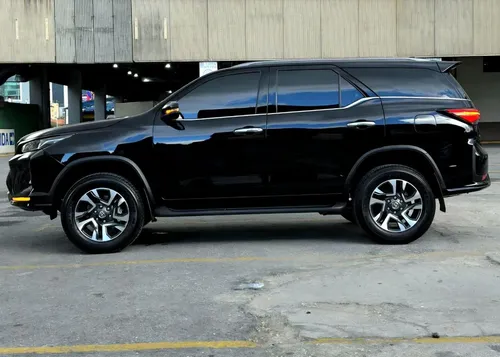 Toyota Fortuner SW4 2026 Negro Caracas
