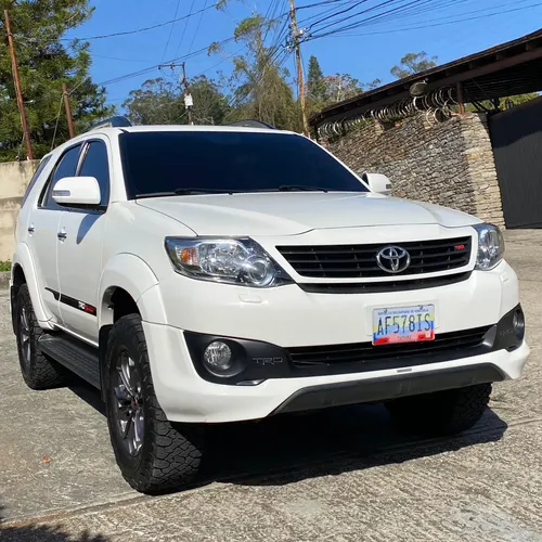 Toyota Fortuner TRD 2019 Blanco Caracas