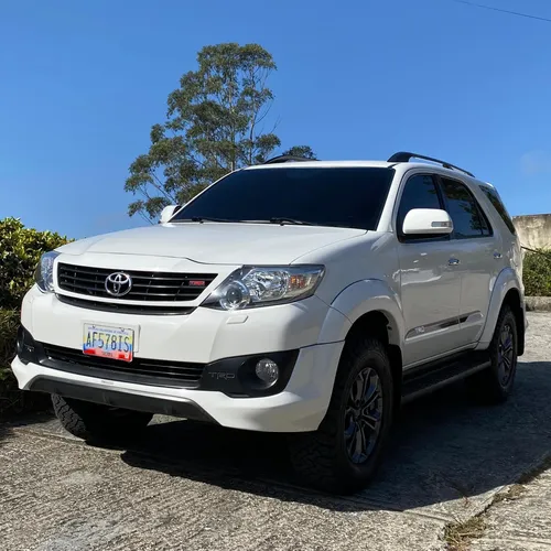 Toyota Fortuner TRD 2019 Blanco Caracas