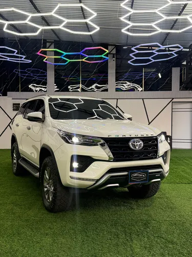 Toyota Fortuner V6 Dubai 2022 Impecable