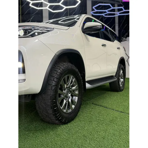 Toyota Fortuner Dubai 2022 Blanco Caracas