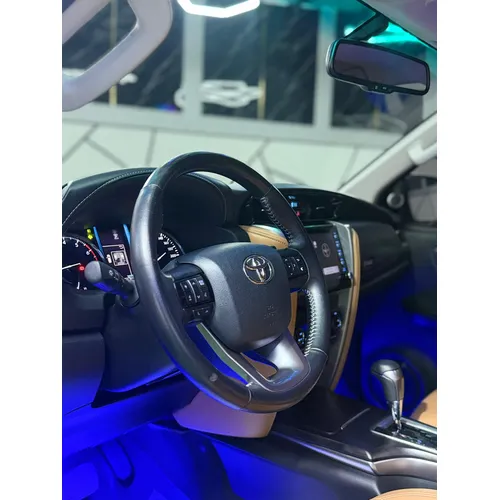 Toyota Fortuner Dubai 2022 Blanco Caracas