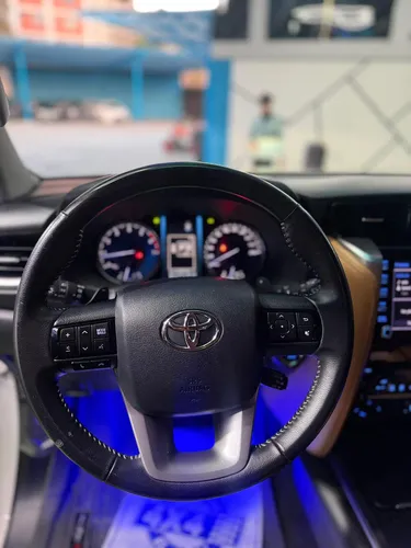 Toyota Fortuner Dubai 2022 Blanco Caracas