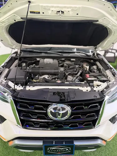 Toyota Fortuner Dubai 2022 Blanco Caracas