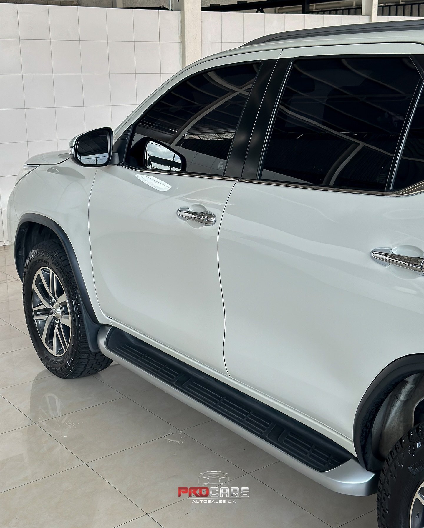Toyota Fortuner VX.R+ 2018 Blanca