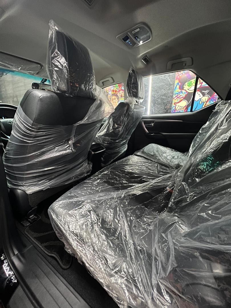 Toyota Fortuner VX.R SR5 2025 negro10