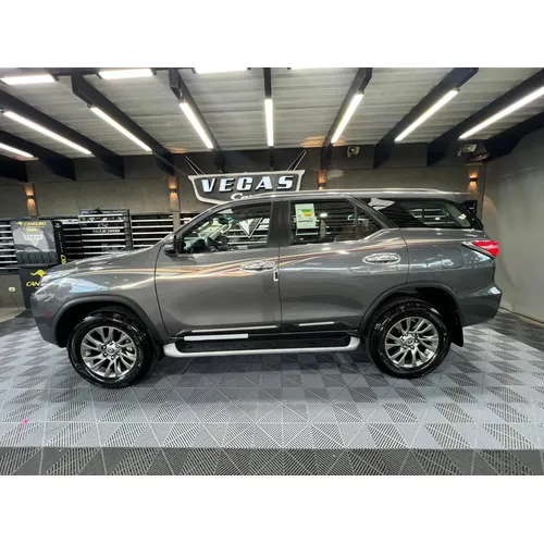 Toyota Fortuner VX.R 2025 Gris Barquisimeto